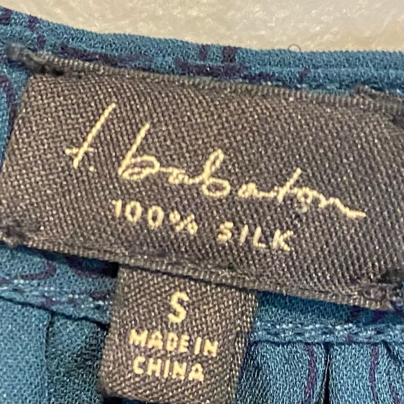 Aritzia T.Babaton Womens Silk Teal Alligator Print Longsleeve Blouse Size Small - Picture 3 of 7